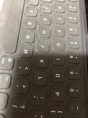 GENUINE APPLE SMART KEYBOARD IPAD 7TH/8TH/9TH GEN 10.2