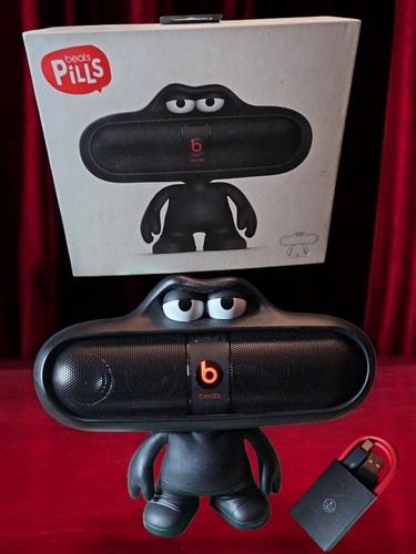 🔥Beats by Dre Pill 2.0 Red Stand Dude Guy Character And Box