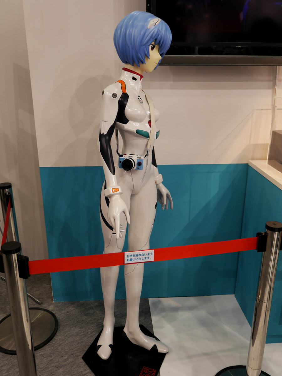 アスカ」「レイ」「初号機」3台のPENTAX Q10エヴァンゲリオンモデル