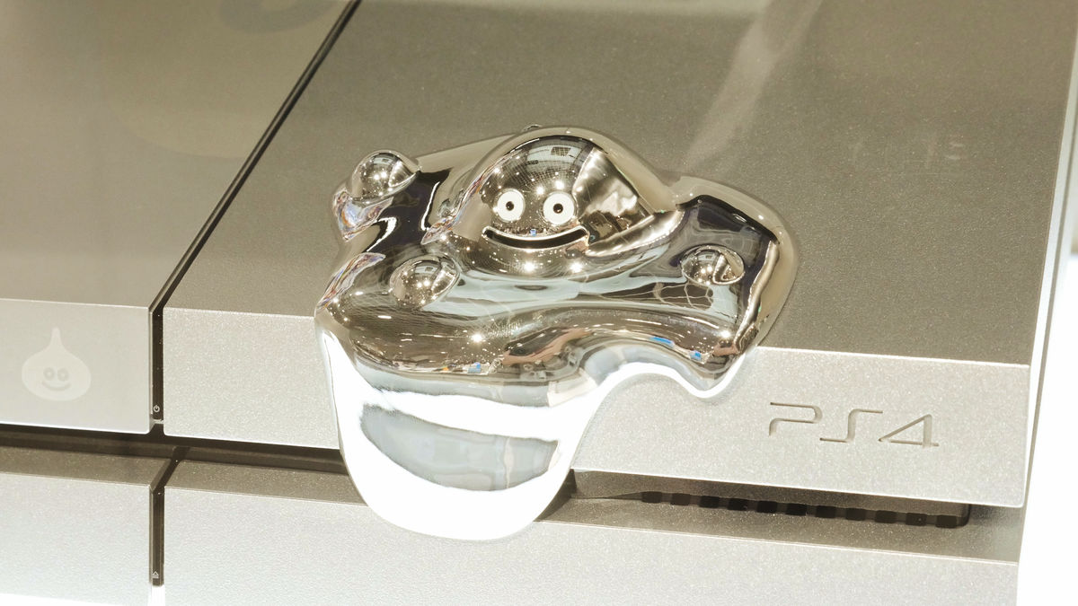 世界で唯一「PS4 メタルスライムエディション」を展示する「ソニー