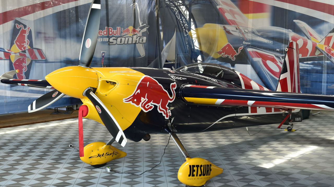 レッドブル・エアレース千葉2017が開幕、2年連続の優勝を狙う室屋義秀