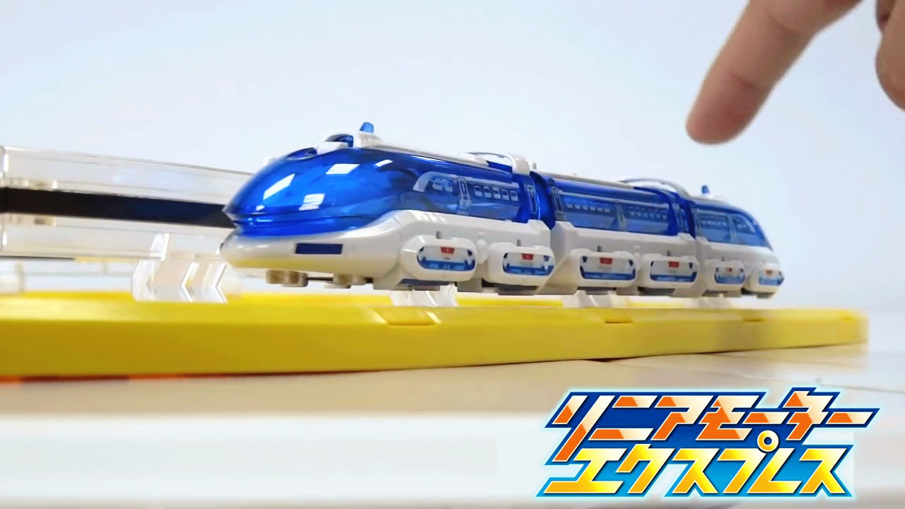 磁力で浮かんで疾走する模型でリニアモーターカーの原理を学習できる