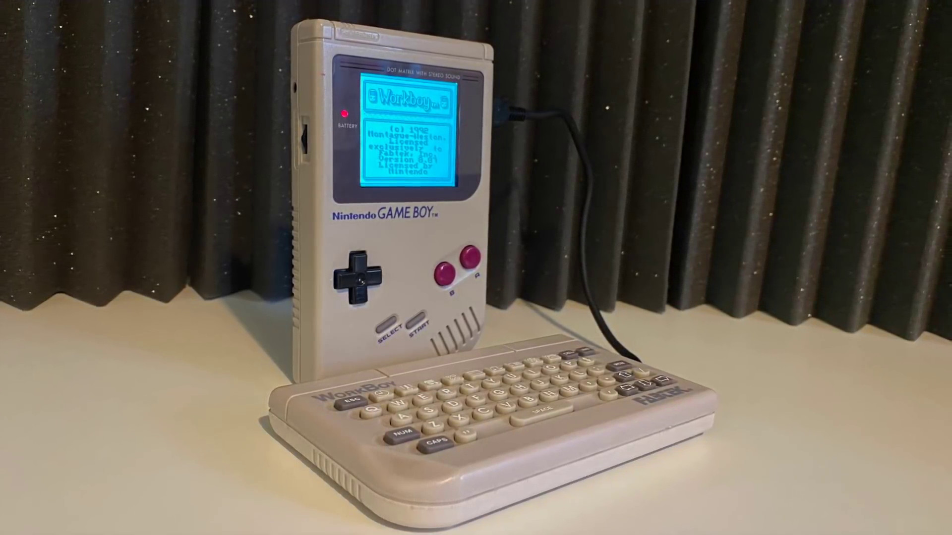 任天堂は20年以上前からゲームボーイカラーにウェブサイトの閲覧や