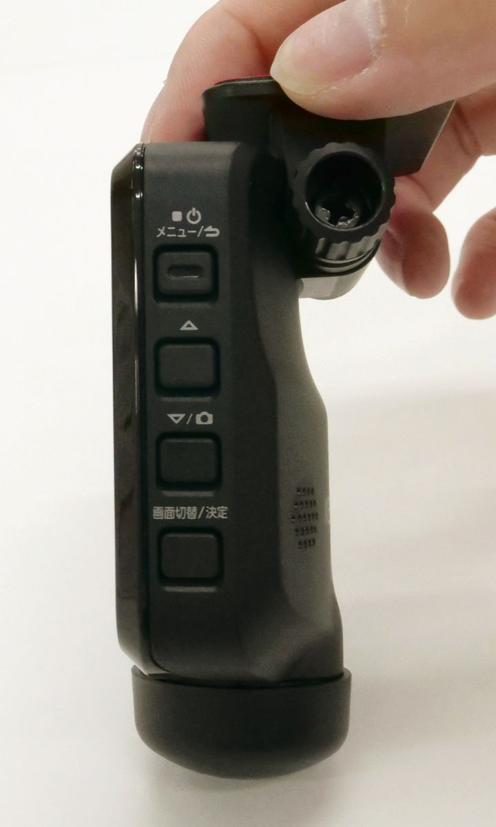 徹底的に360度フロントカメラ・163度広角カメラの2台でカバーする