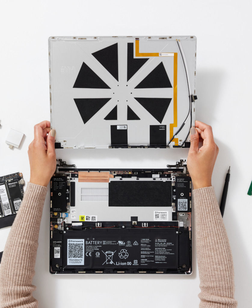 パーツの交換が可能な自作ノートPC「Framework Laptop」に第12世代