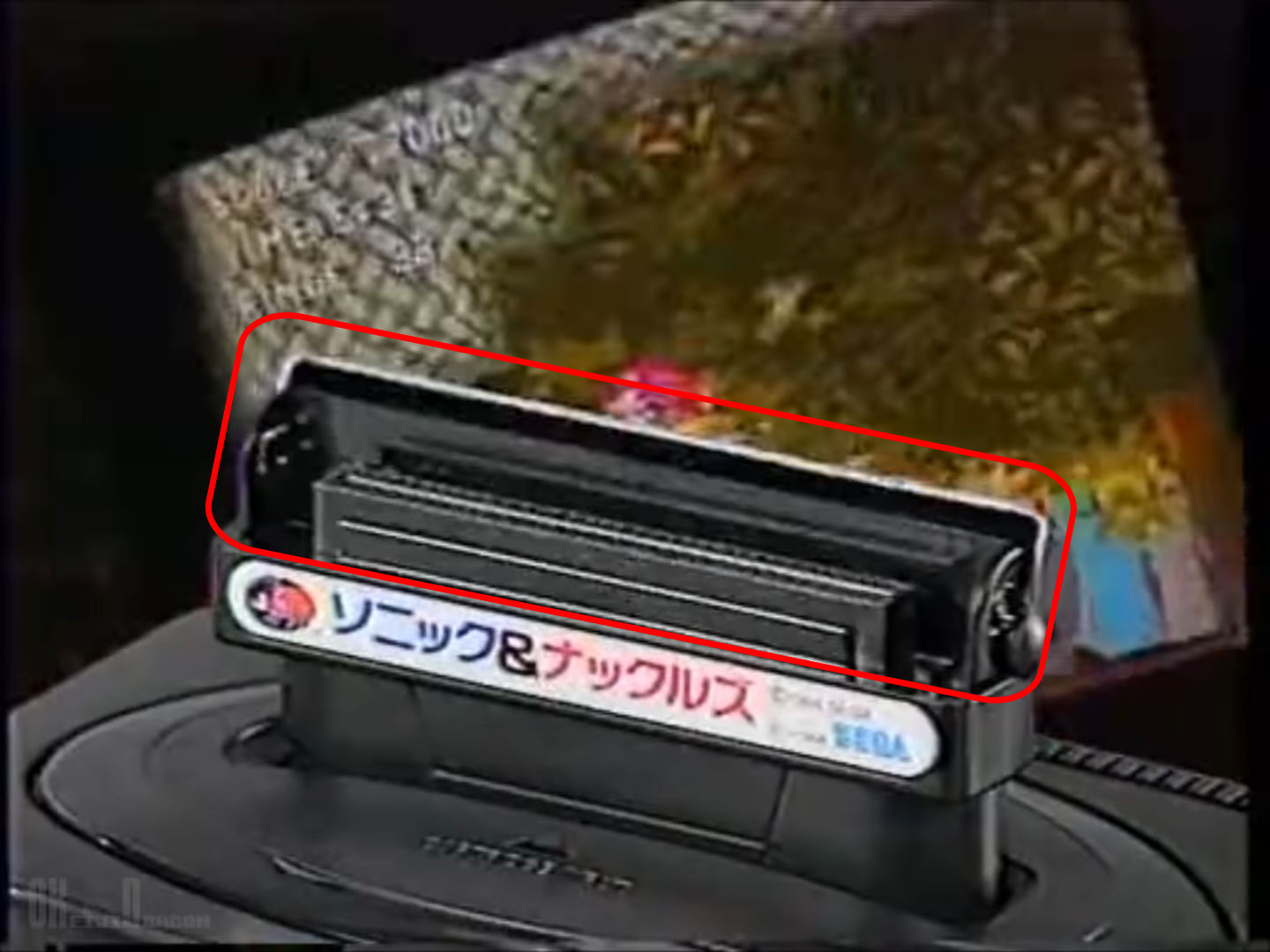 メガドライブのカセットに別のカセットを直接接続して遊ぶ「ソニック