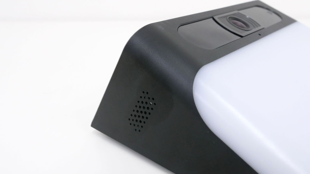 Ankerから登場したソーラーパネル付きの無線セキュリティカメラ「Anker