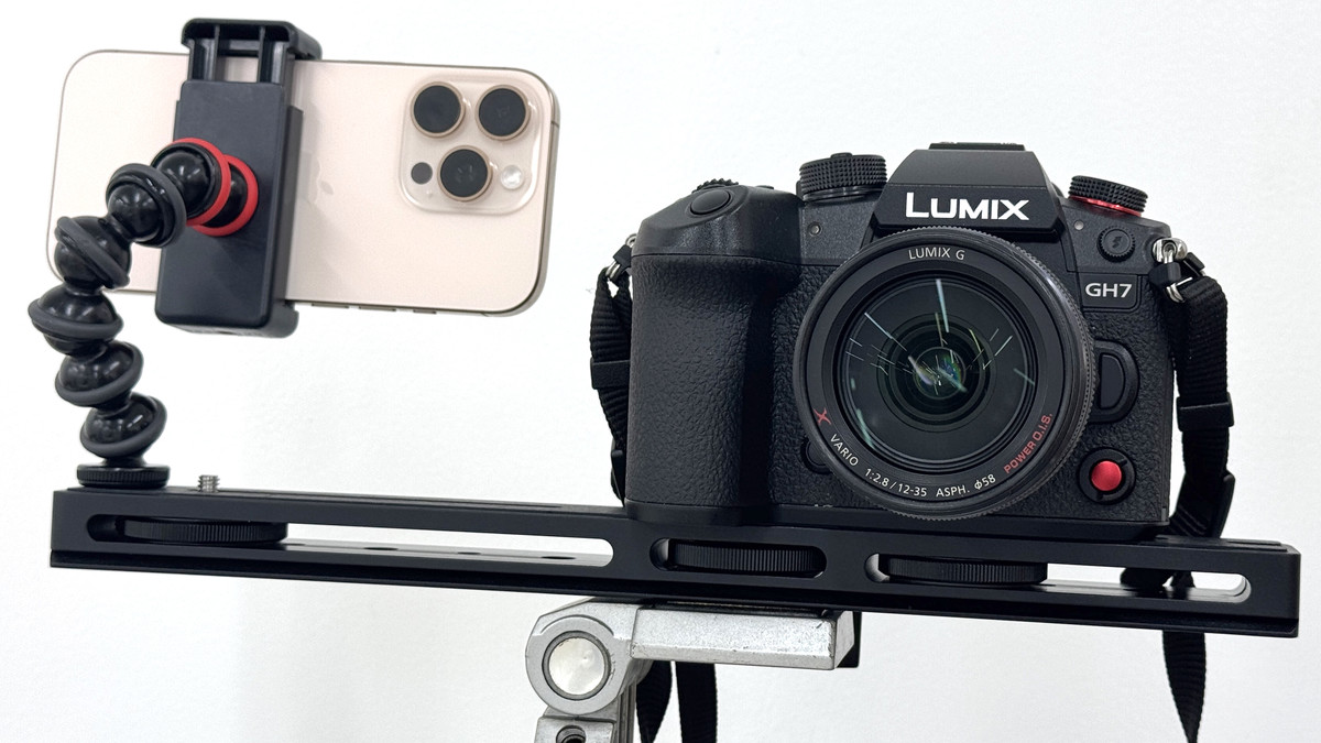 1つの三脚に複数のカメラを固定できるスリック「プレートIII」使用