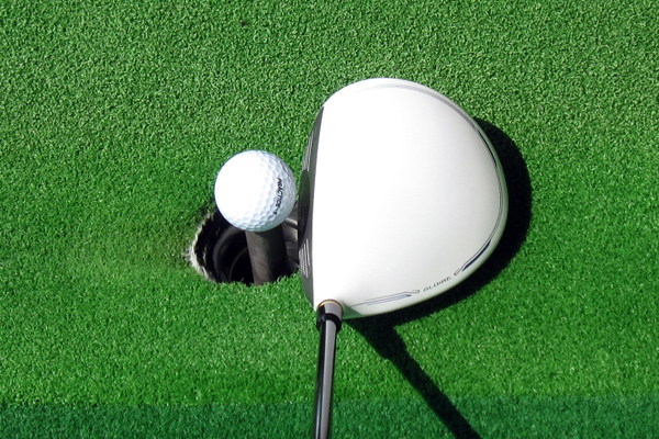 弾きが良くて左に行きづらい」テーラーメイド グローレ F ドライバー