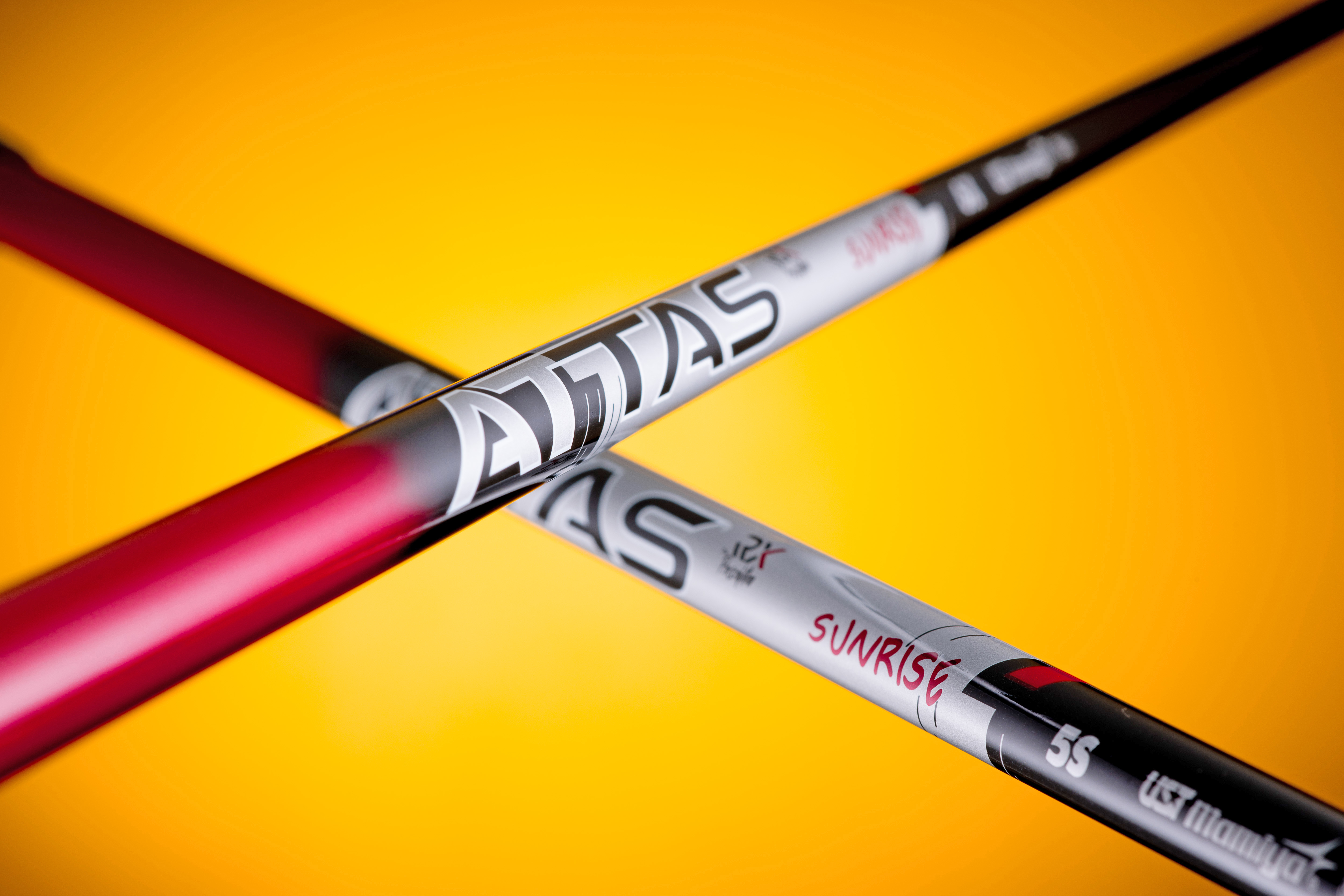 赤っぽくない赤”は 10Kヘッドと相性抜群 USTマミヤ「アッタス RX