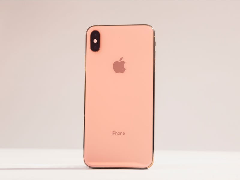 iPhone XS Max Review: Apple's Biggest Isn't Always Better