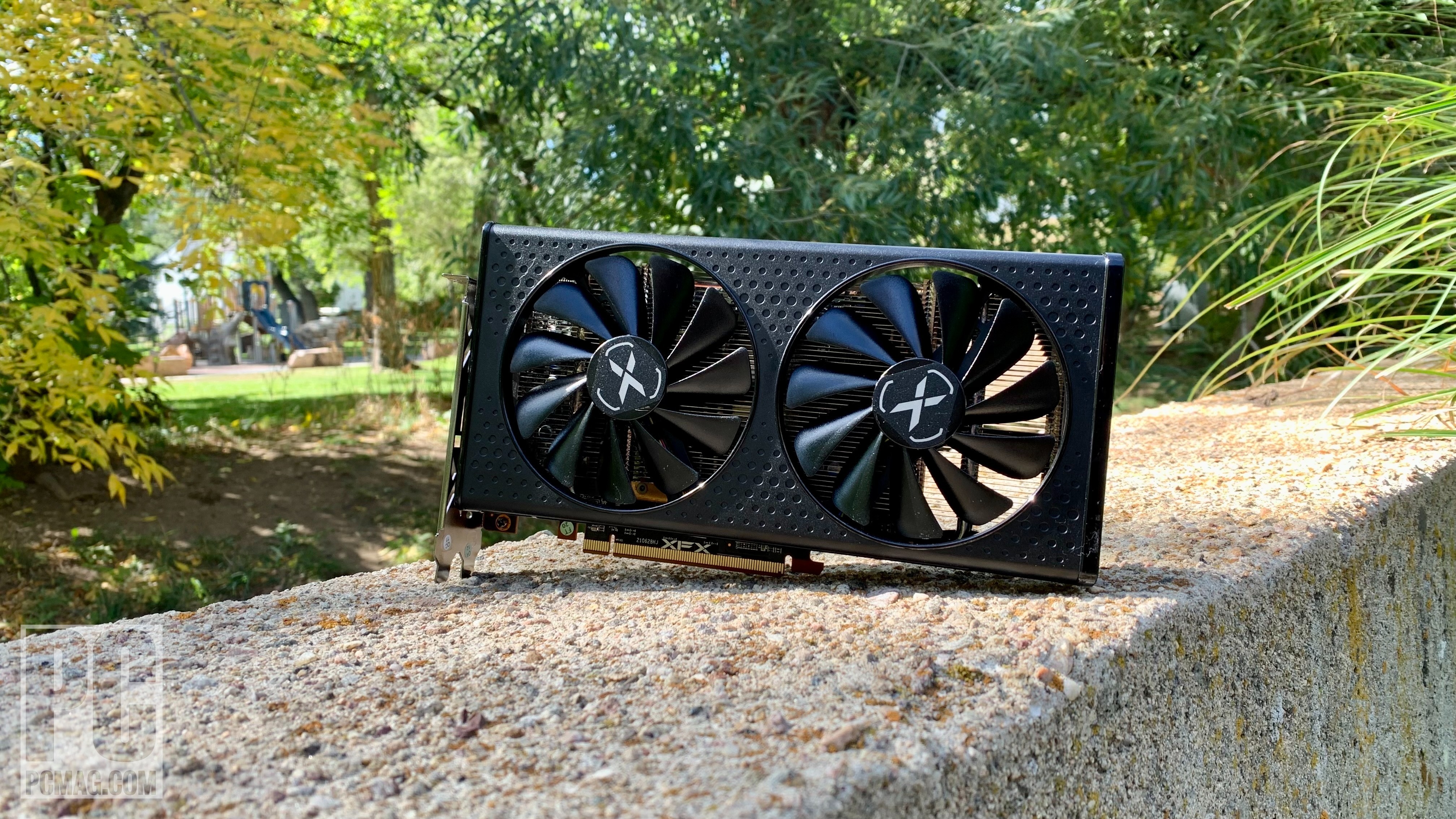XFX Speedster SWFT 210 Radeon RX 6600 - Review 2021 - PCMag Middle