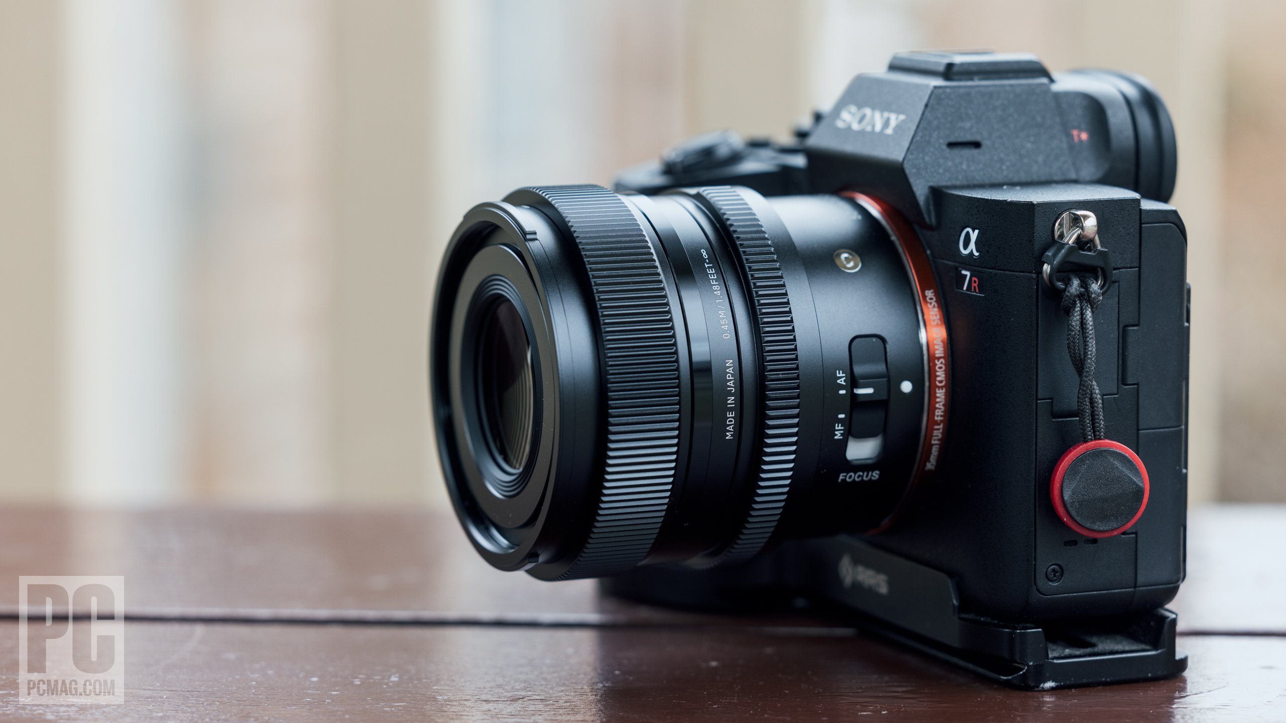 Sigma 50mm F2 DG DN Contemporary Review | PCMag