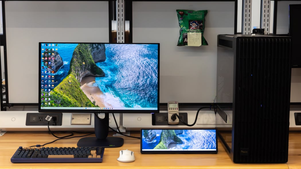 Corsair Xeneon Edge Review: That's One Seriously Slick Second