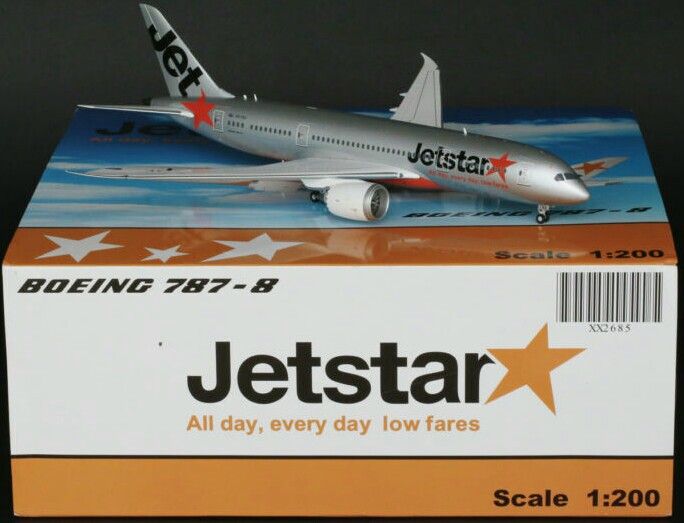 Jetstar Boeing 787-800 1:200 Diecast Model