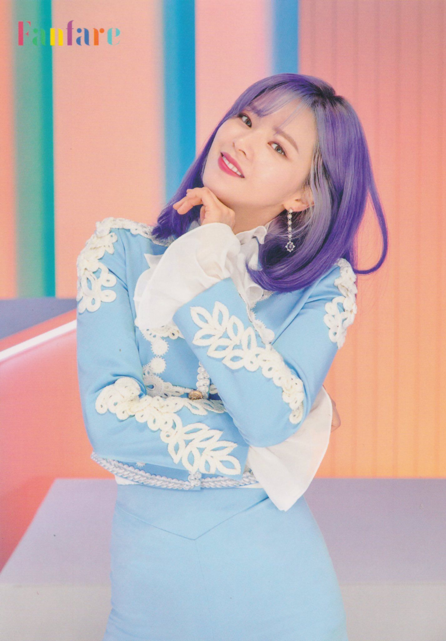 100 件の「TWICE Fanfare」や「twice 画像」のアイデアを見つけま