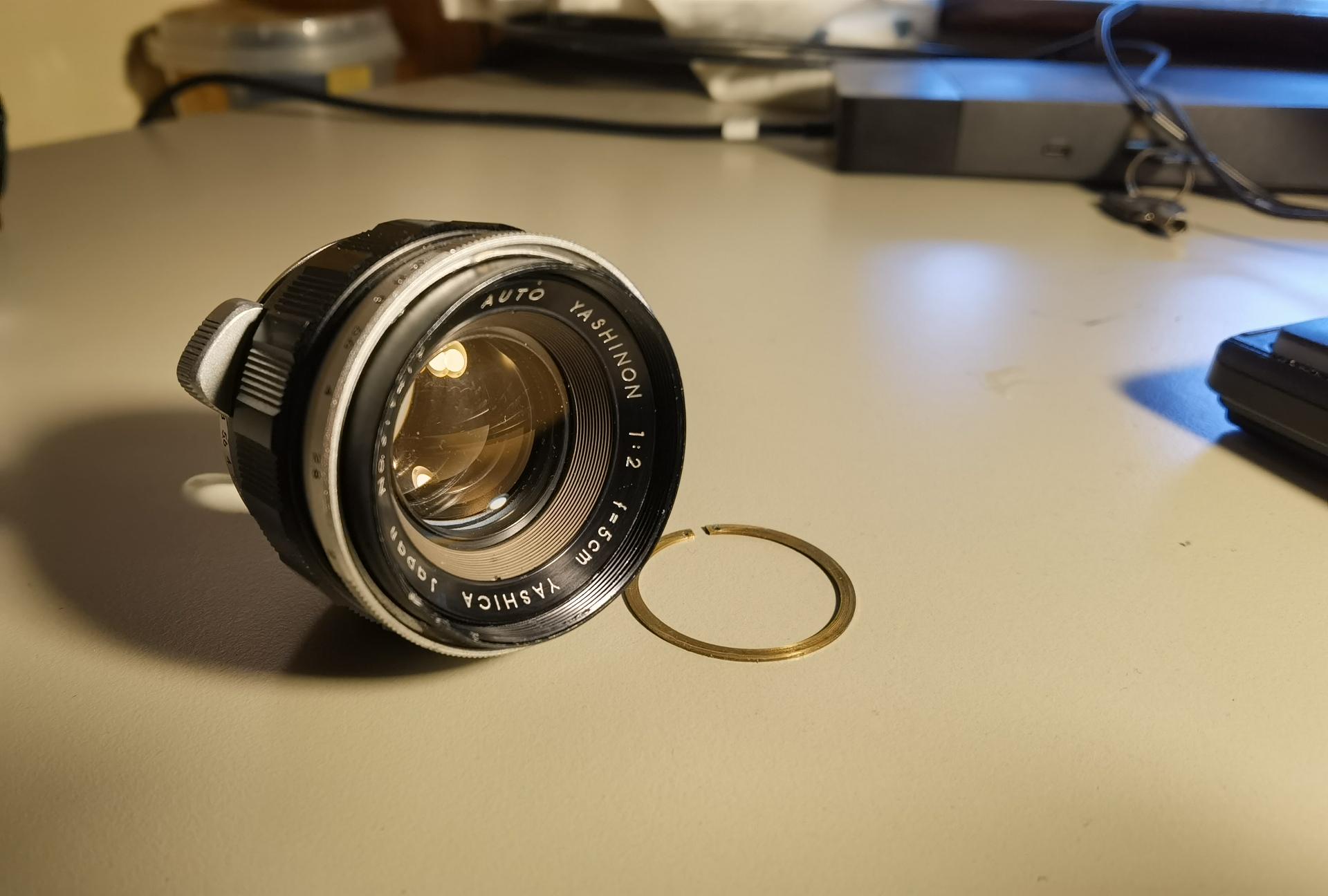 Yashica 5cm f2 Auto Yashinon aperture problem : r/VintageLenses
