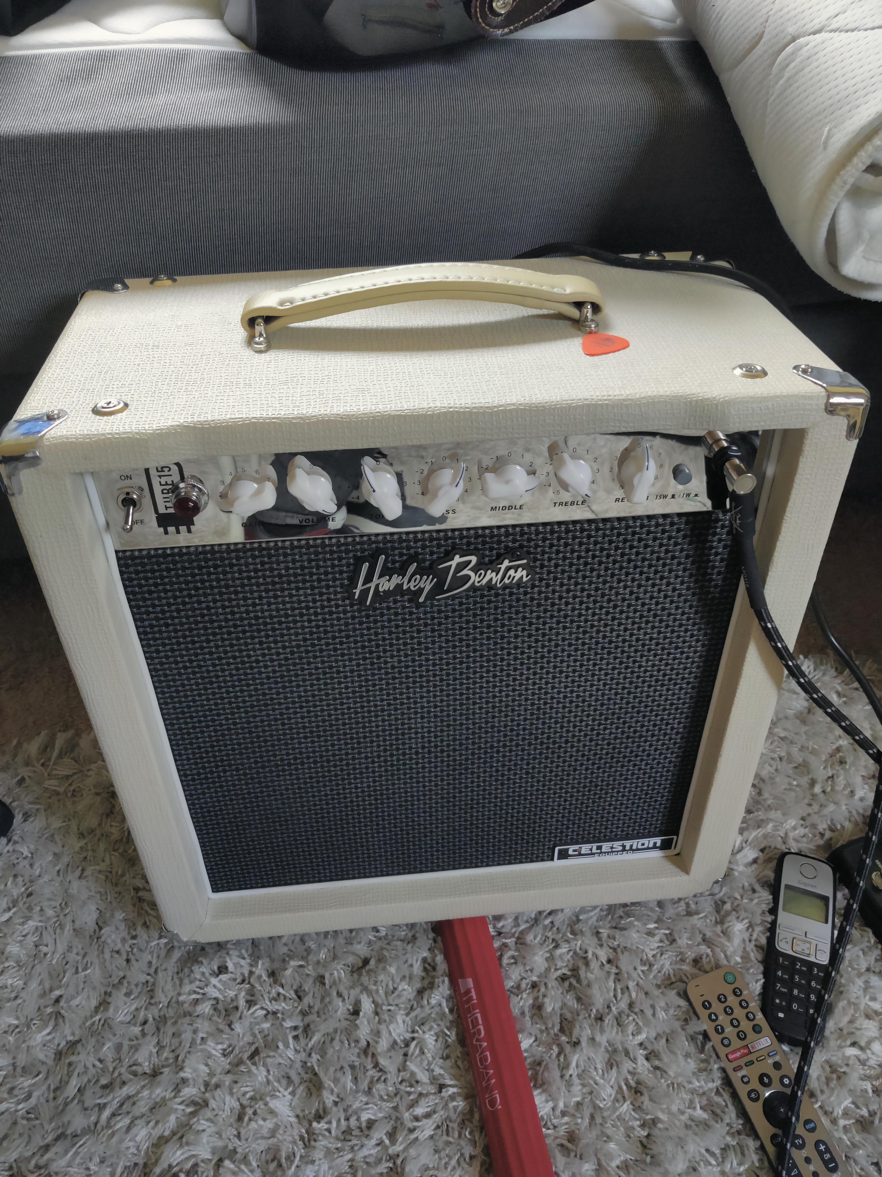 初めての真空管アンプ。マジで、フェンダーチャンプ40のソリッド