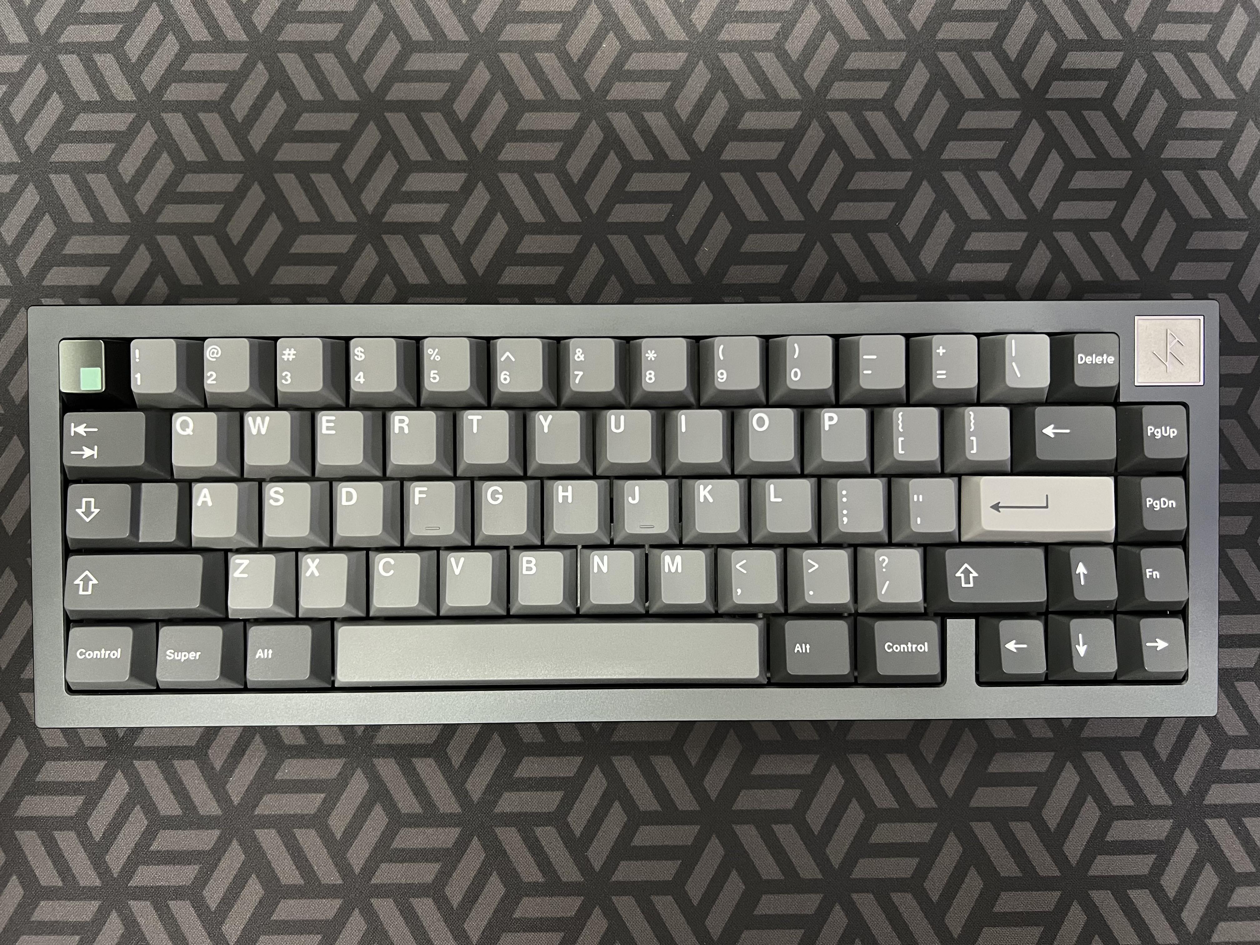 Graphite Smith & Rune Iron 165 R2 : r/MechanicalKeyboards