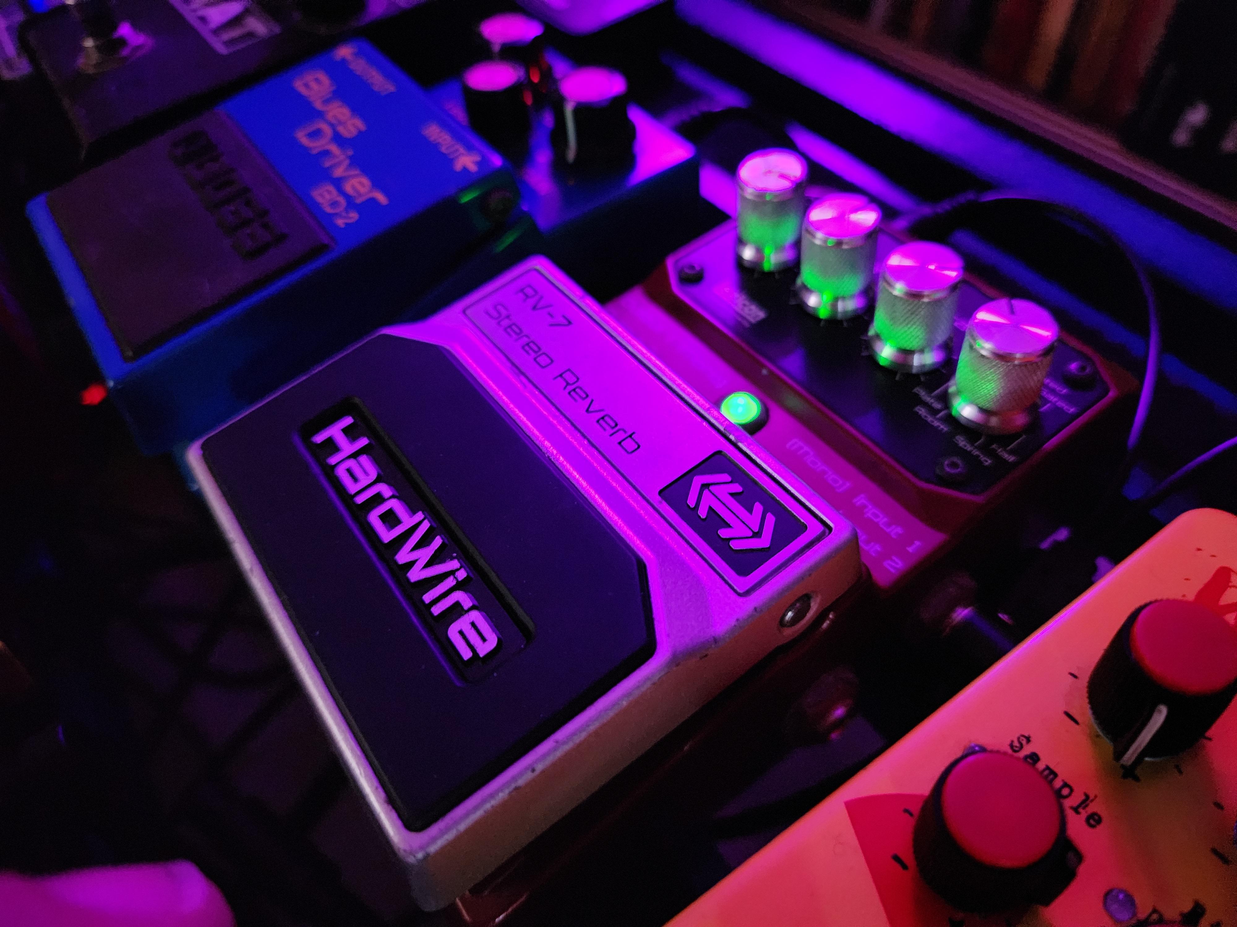 Finally found a good deal on the Reverse Reverb God, Hardwire RV-7