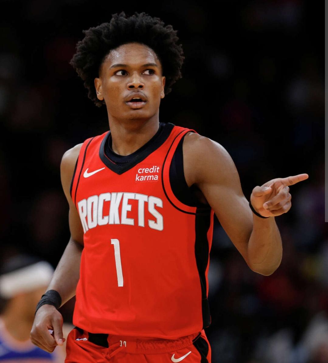 アメン・トンプソン、高インパクトのバスケットボールで出場時間獲得