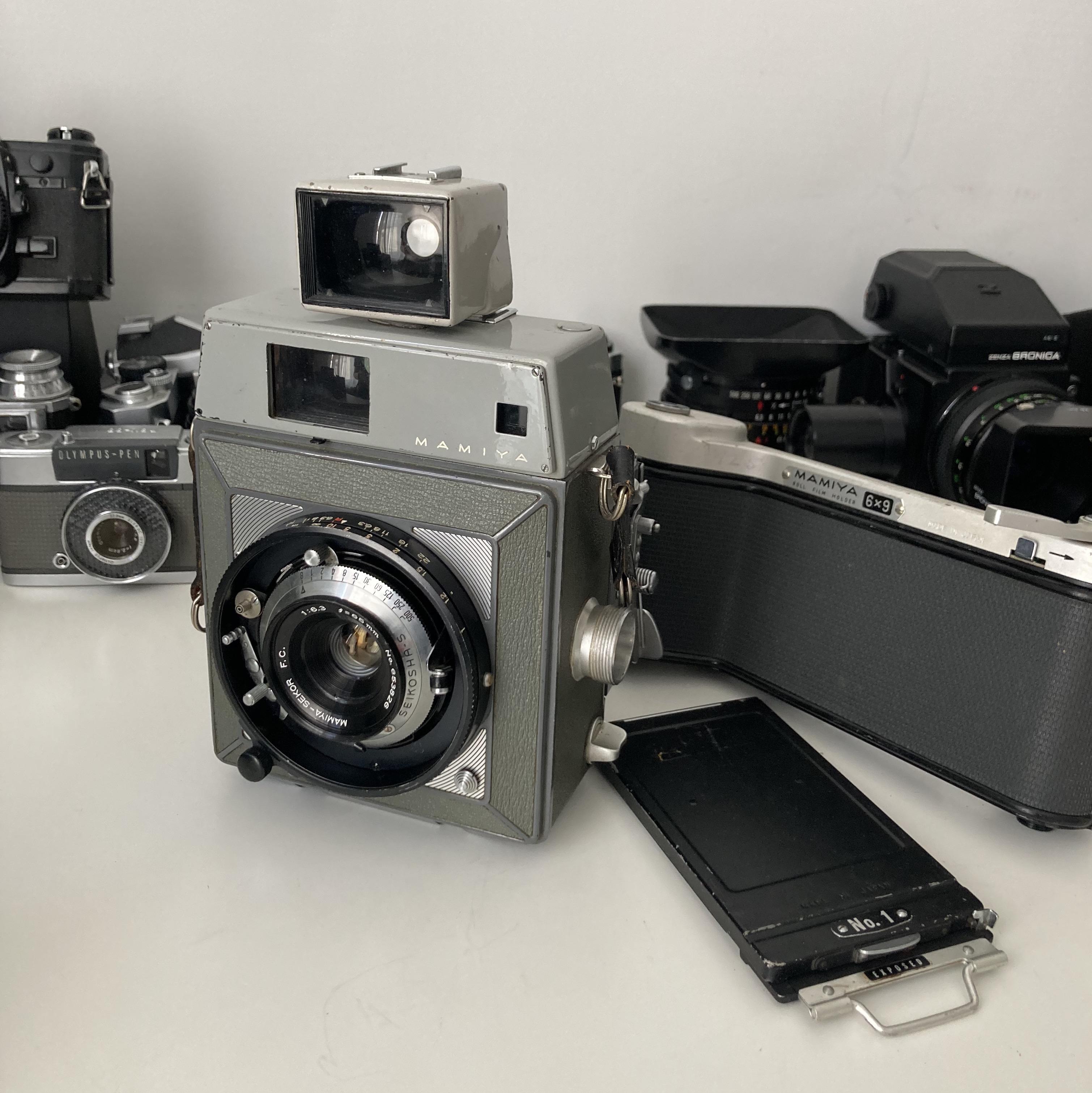 ぬ商品】レア!! Mamiya Universal 中判カメラ デジタルで蘇るマミヤ