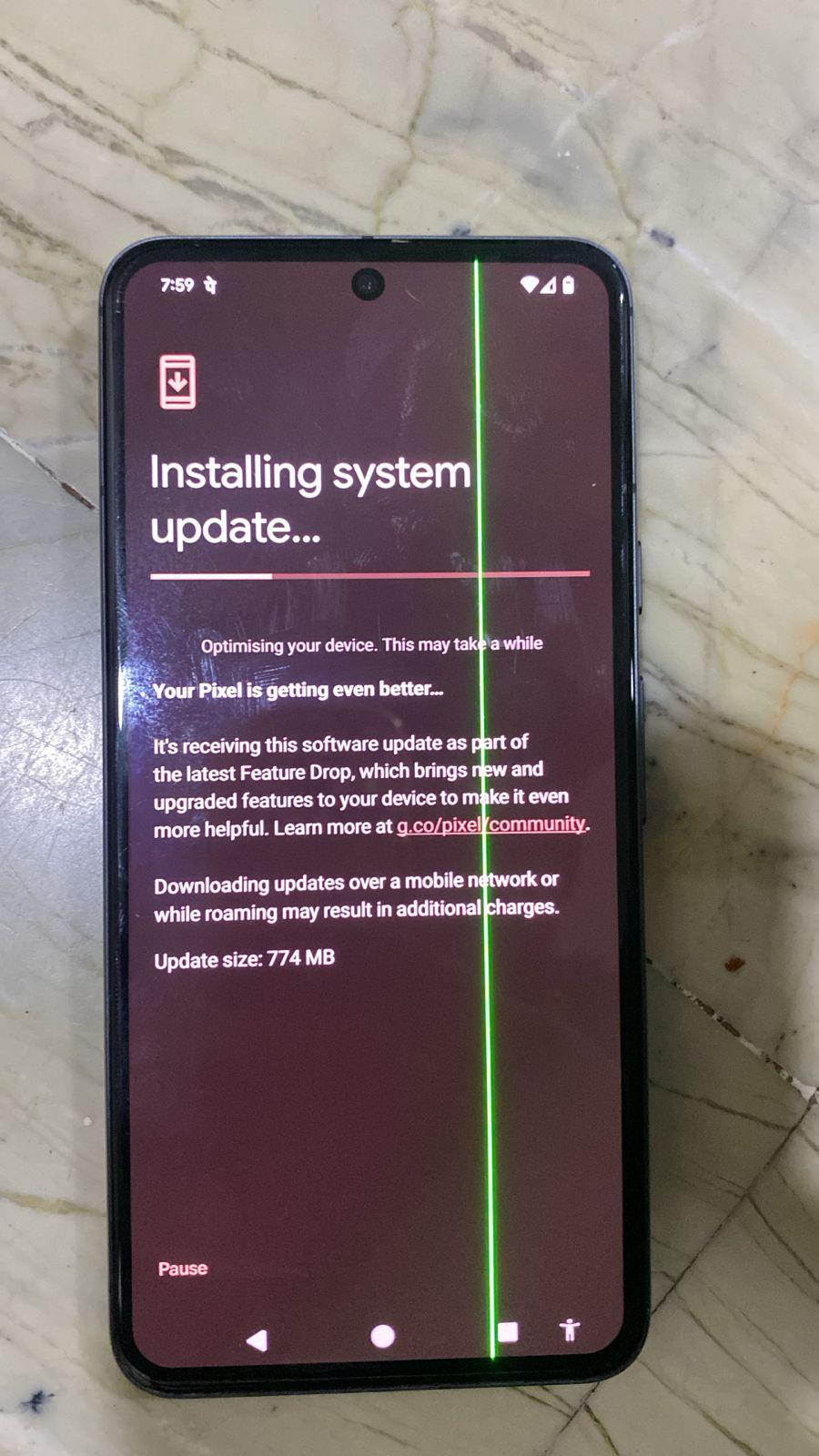 お父さんのPixel 8、保証期間が終わった直後 : r/google