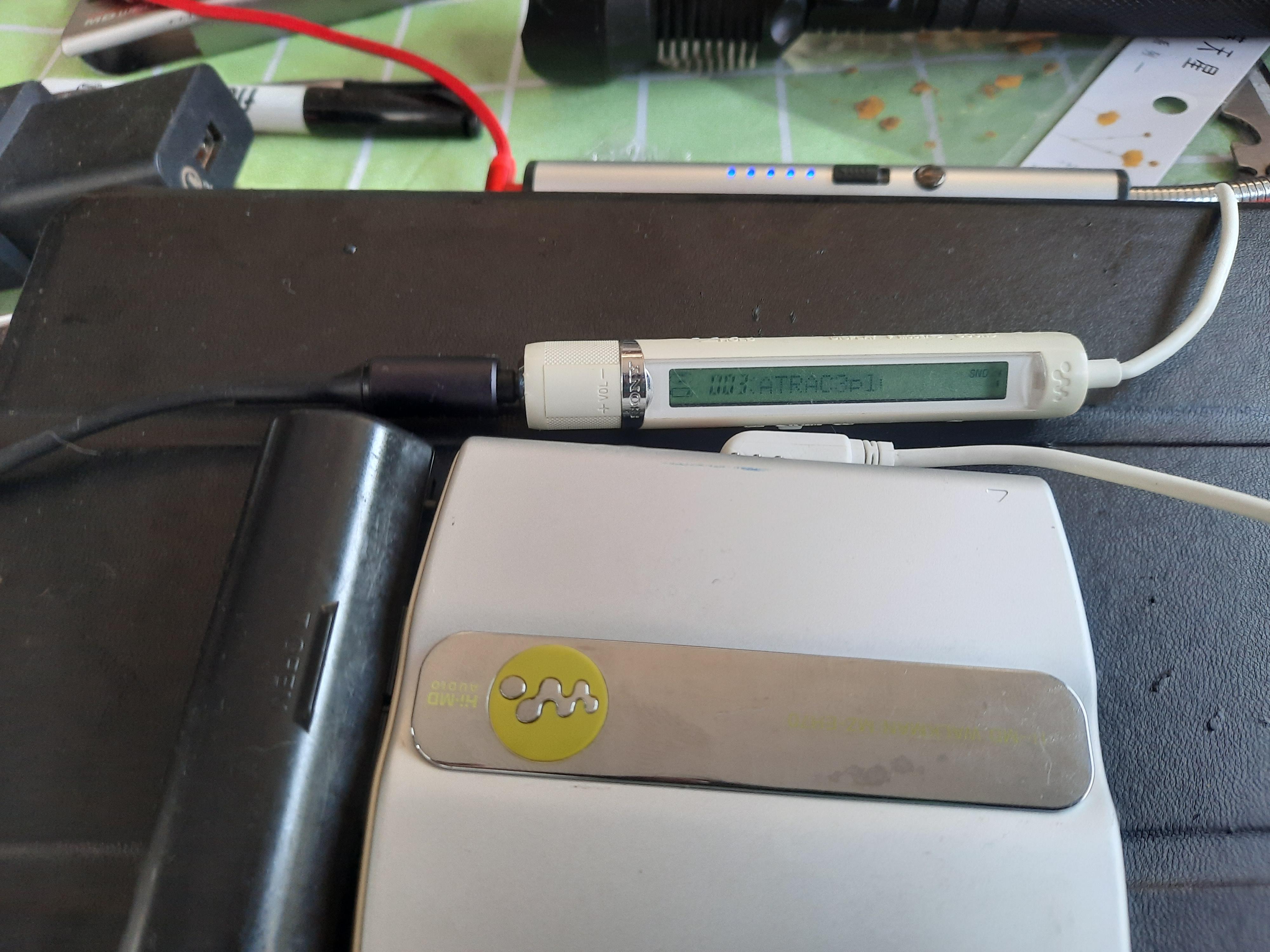 Help: anybody have experience opening up/disassembling an MZ-EH70