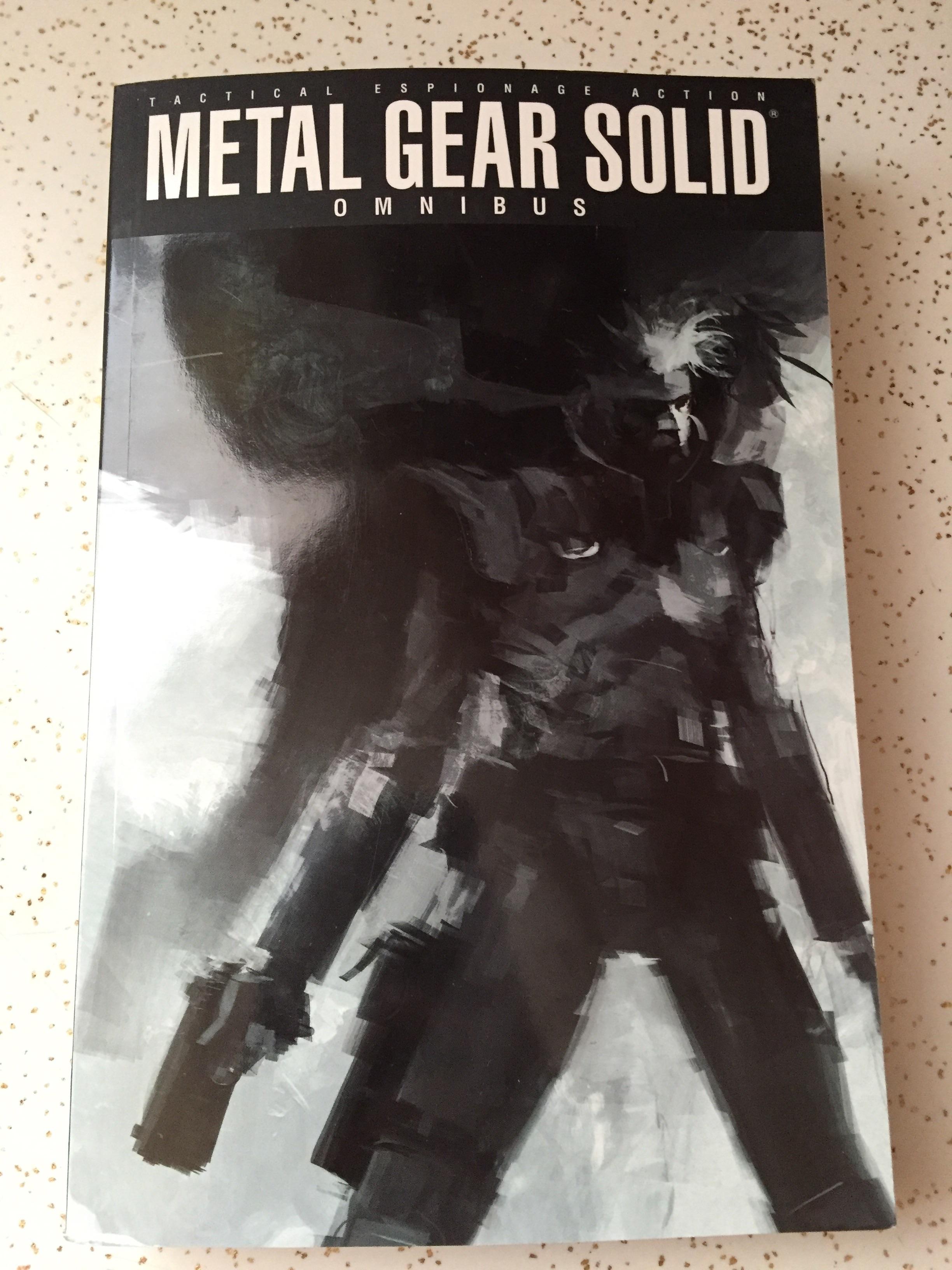 今日、メタルギアソリッドオムニバスが届いた！MGS1とMGS2の