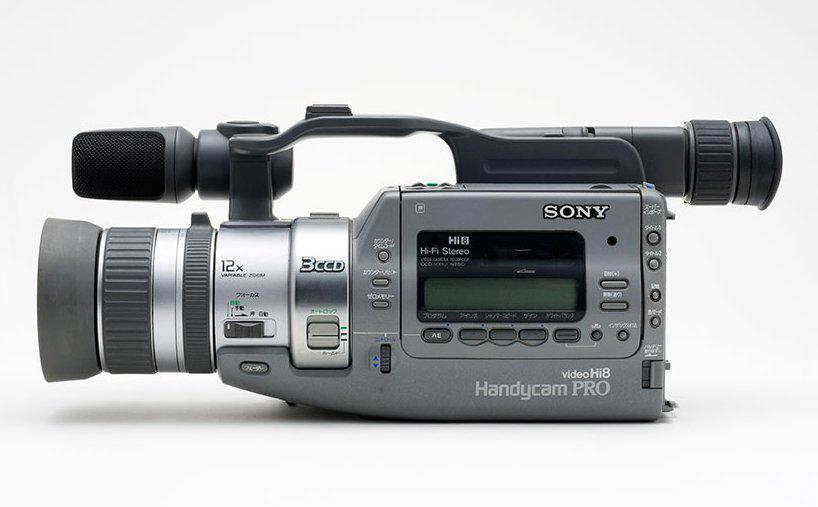 The Sony Handycam PRO VX-1, the world's first consumer 3-CCD video