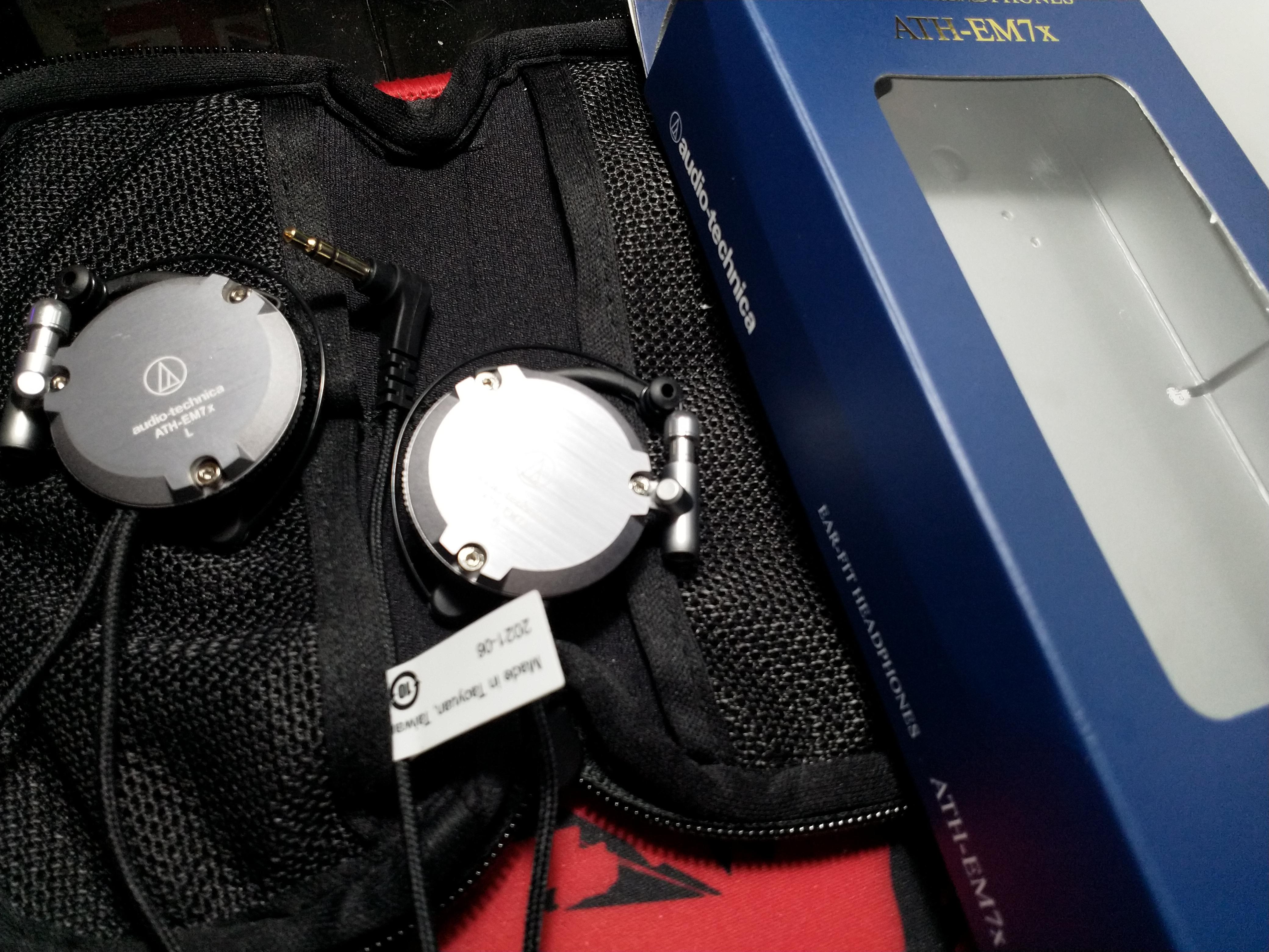 Finally got my hands on these rare Audio Technica ATH-EM7x