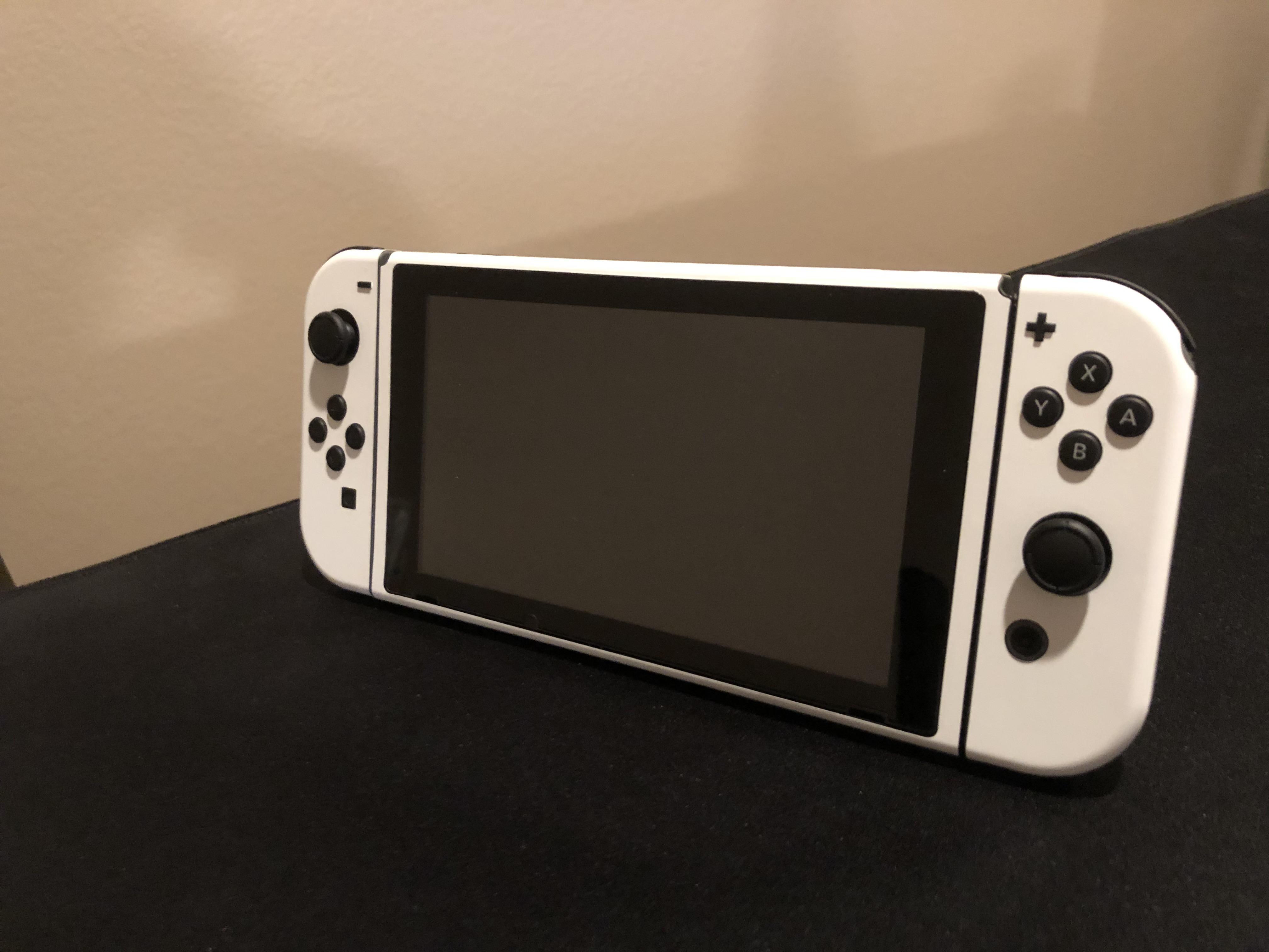 Finished installing white skin on Switch (from DBrand) : r/Switch
