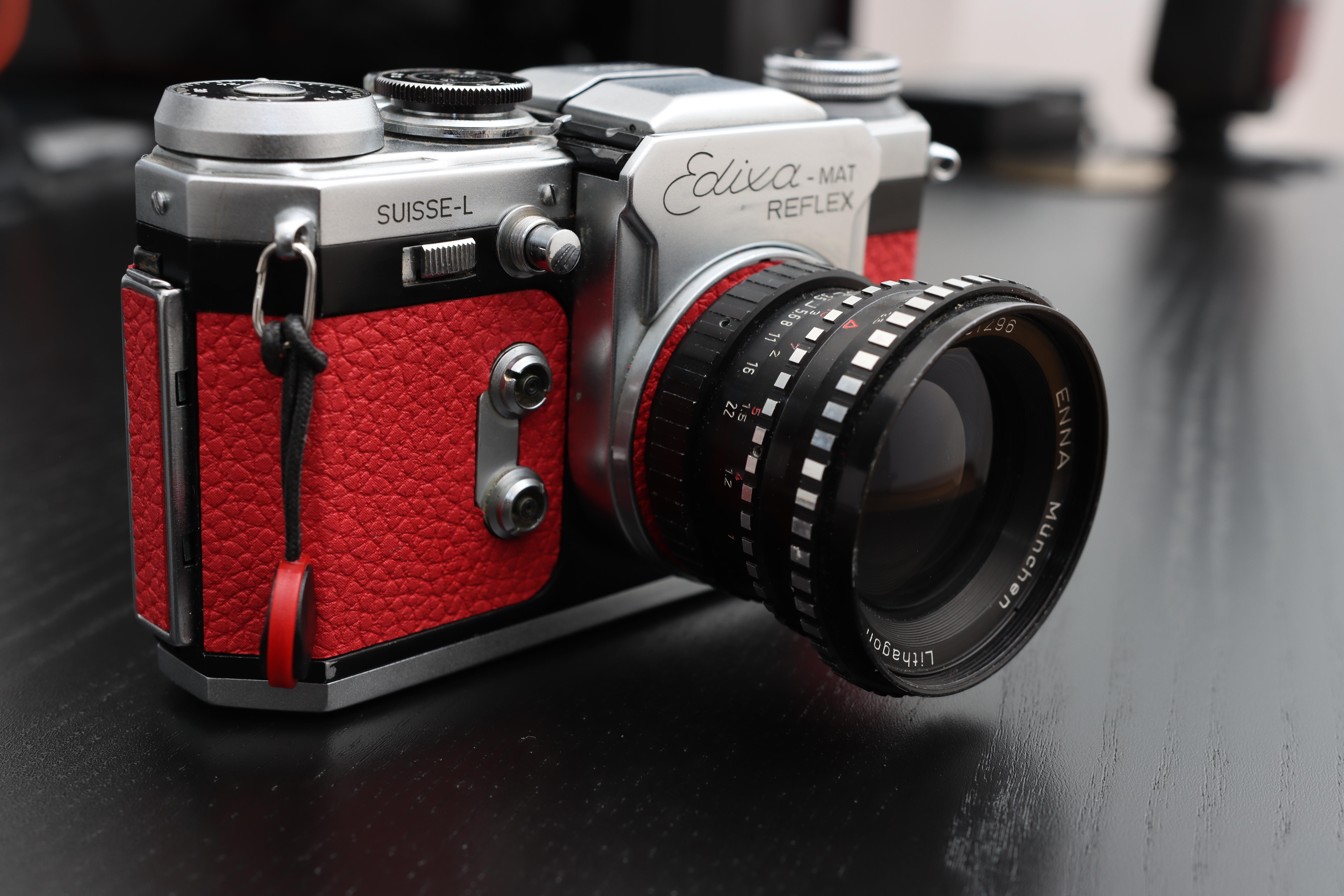 Rescued and restored this beautiful Edixa Mat Reflex with a waist