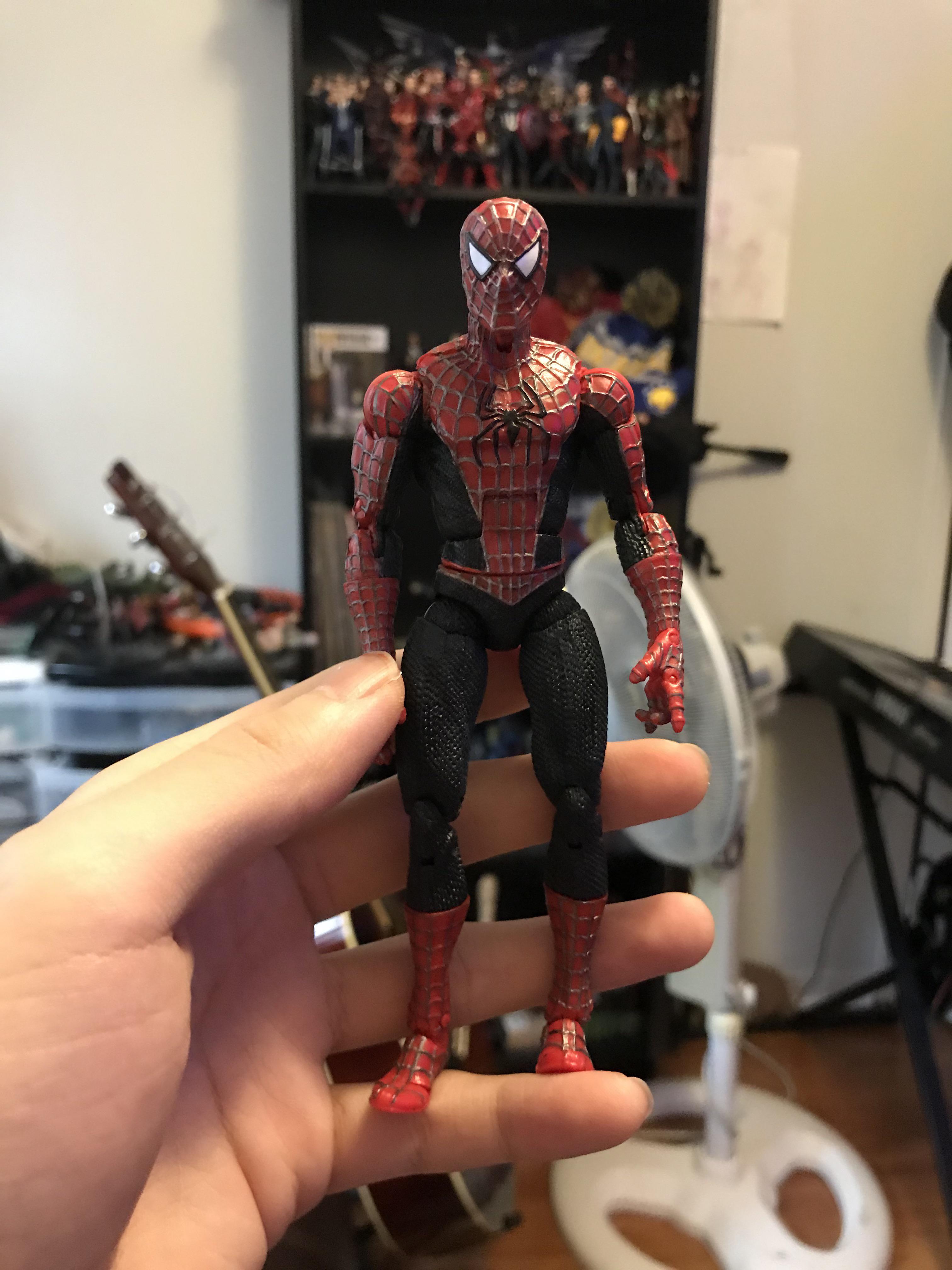 2004年のトイビズのスパイダーマン2のフィギュアって、マジで全然