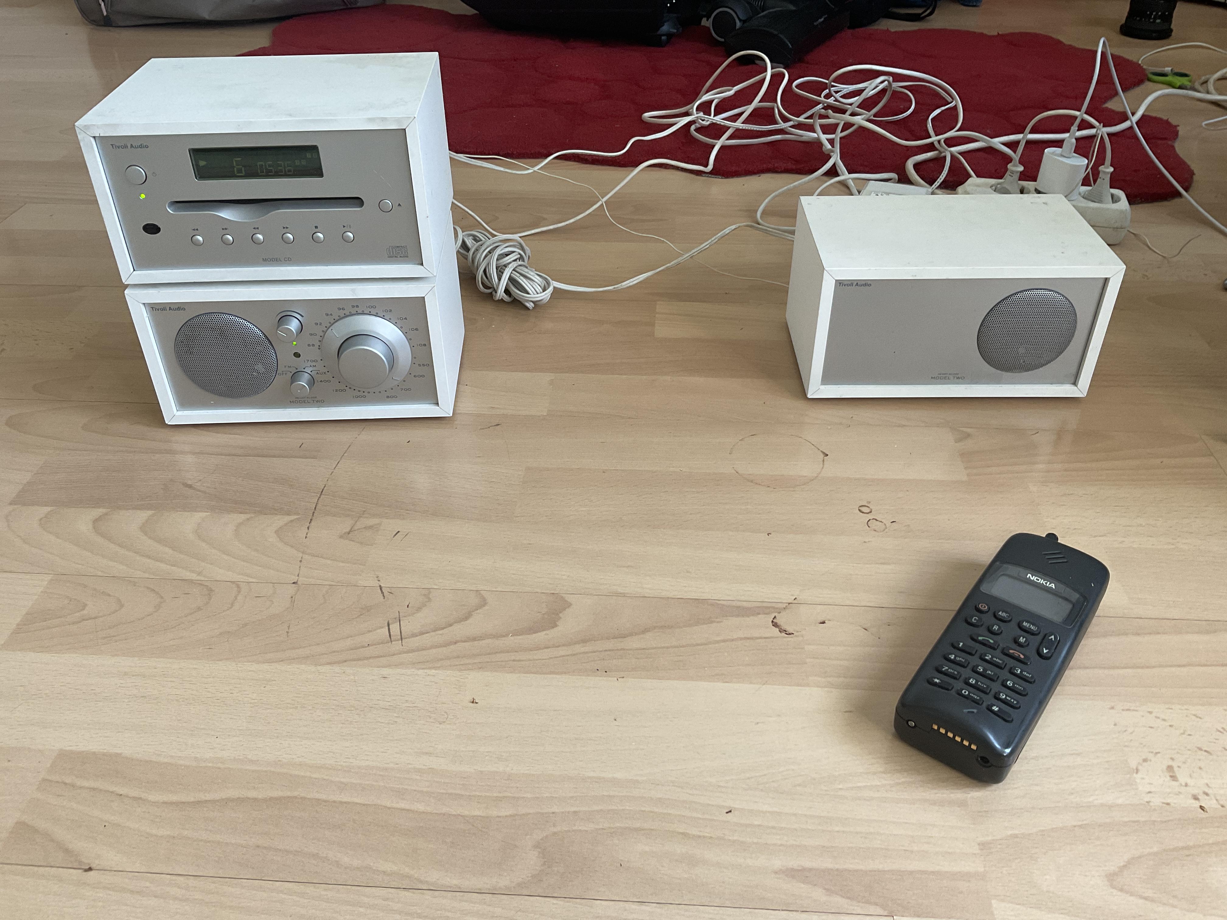 Tivoli Two with right speaker and CD-Player. : r/vintageaudio