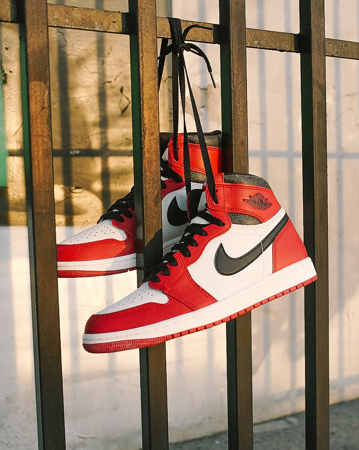 NIKE AIR JORDAN 1 RETRO HIGH OG *VERLOREN EN GEVONDEN*
