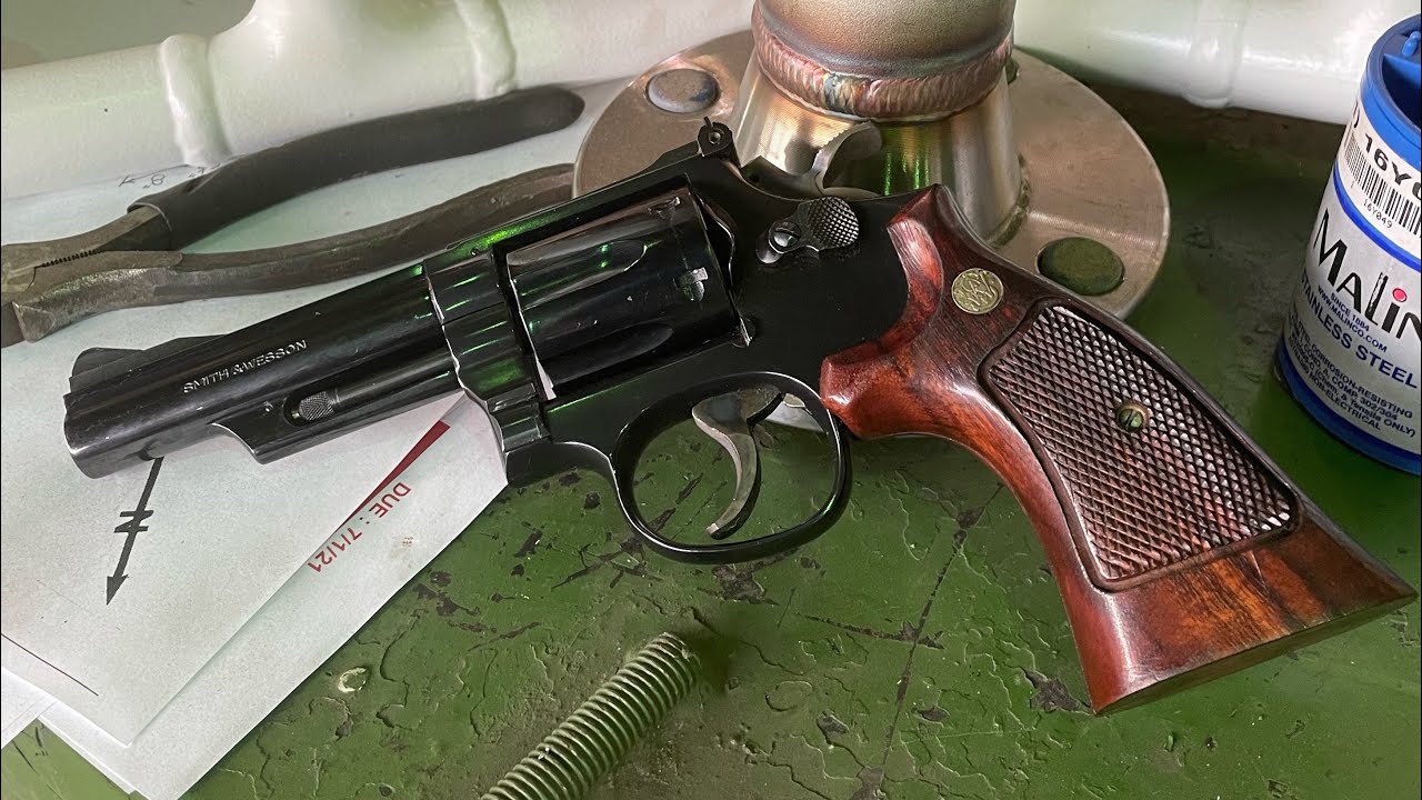 Smith & Wesson Model 19-4 .357 Combat Magnum! - YouTube