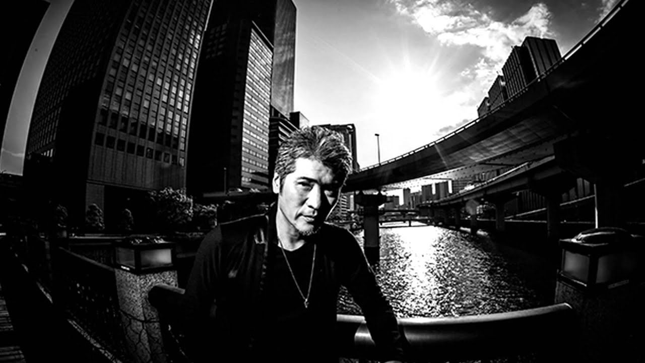 吉川晃司 / INNOCENT SKY 1985 - YouTube