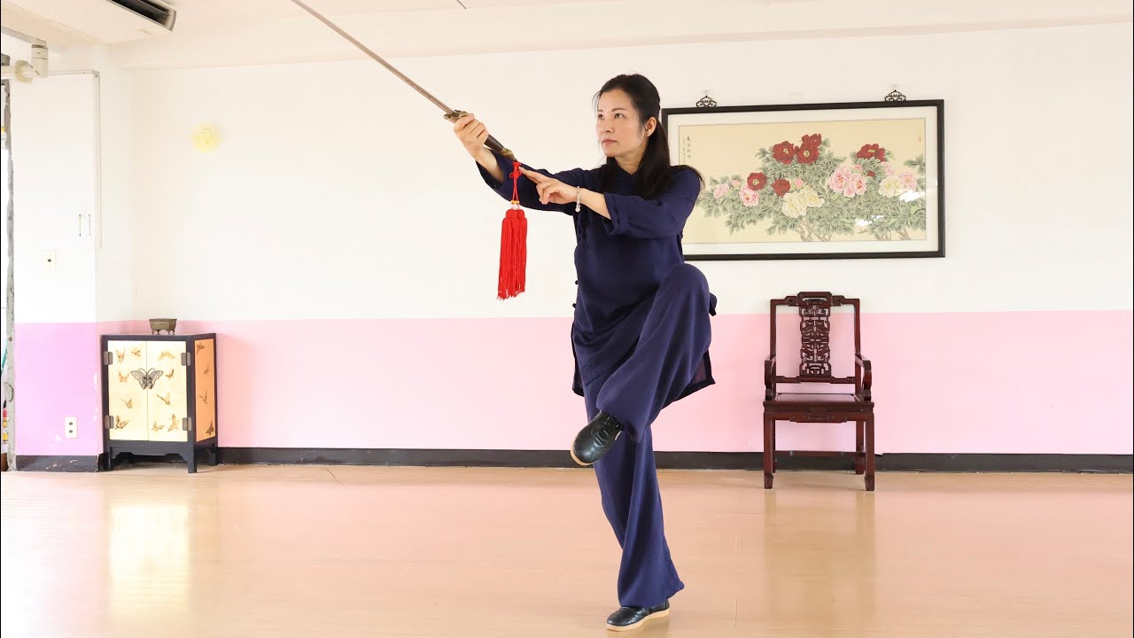 42式太极剑完整示范#黄冬梅演练#太極拳をお教え致します。興味のある方