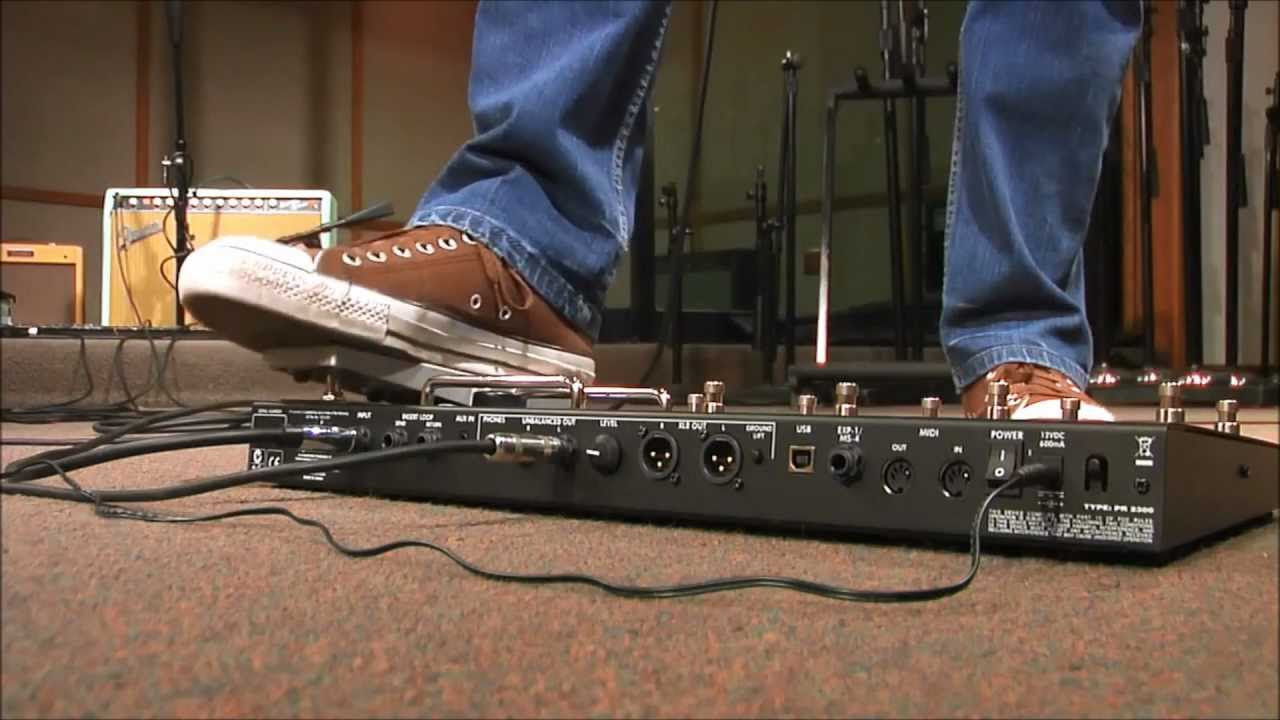 Fender Mustang Floor Guitar Multi Effects Pedal - Fender Mustang