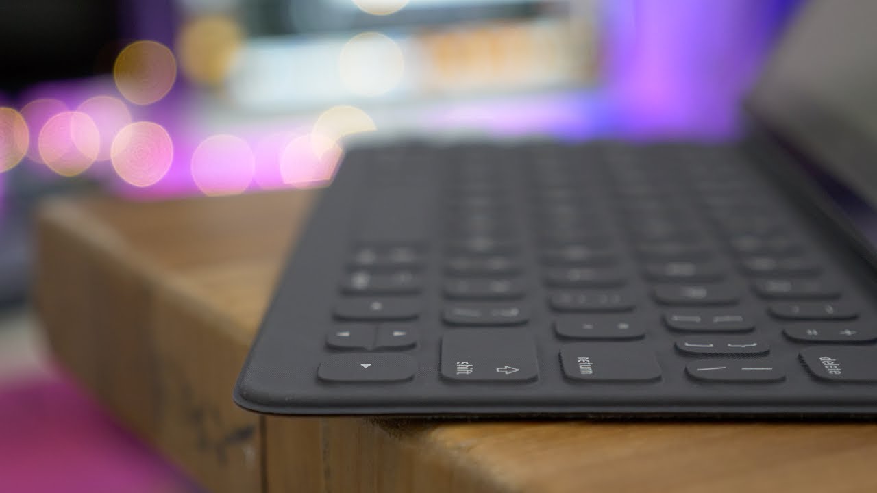 Review: the Smart Keyboard makes 10.5-inch iPad Pro better - YouTube
