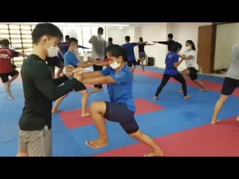 Shotokan Karate Speed And Power Training .exercise with rubber