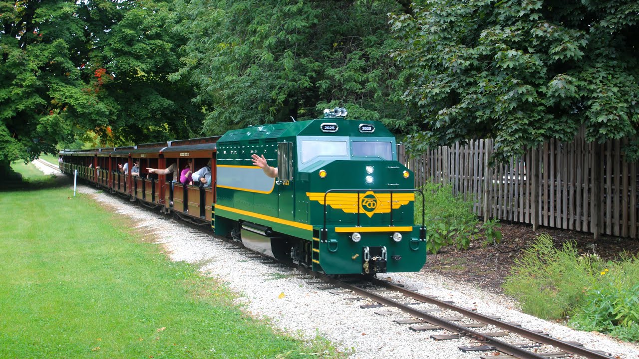 Milwaukee County Zoo: Diesel 2025 - YouTube