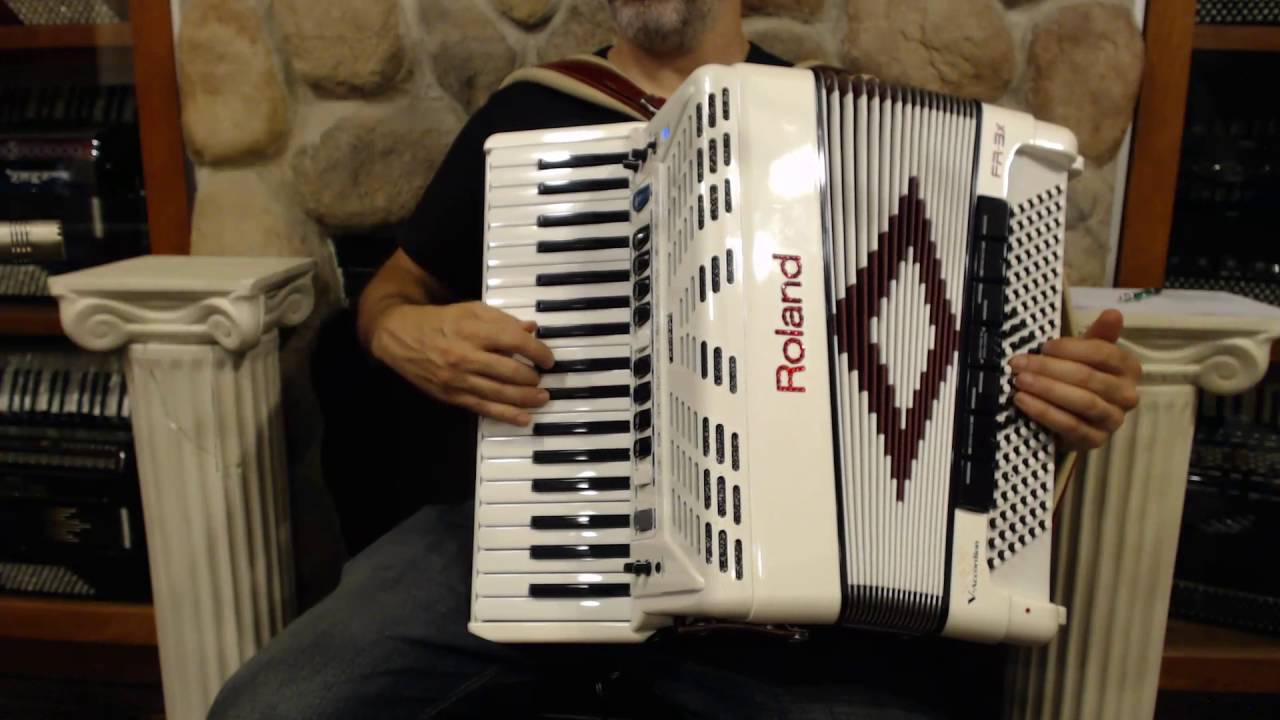 3877 - White Roland FR-3X-WH Piano Accordion 37 120 Previous Model