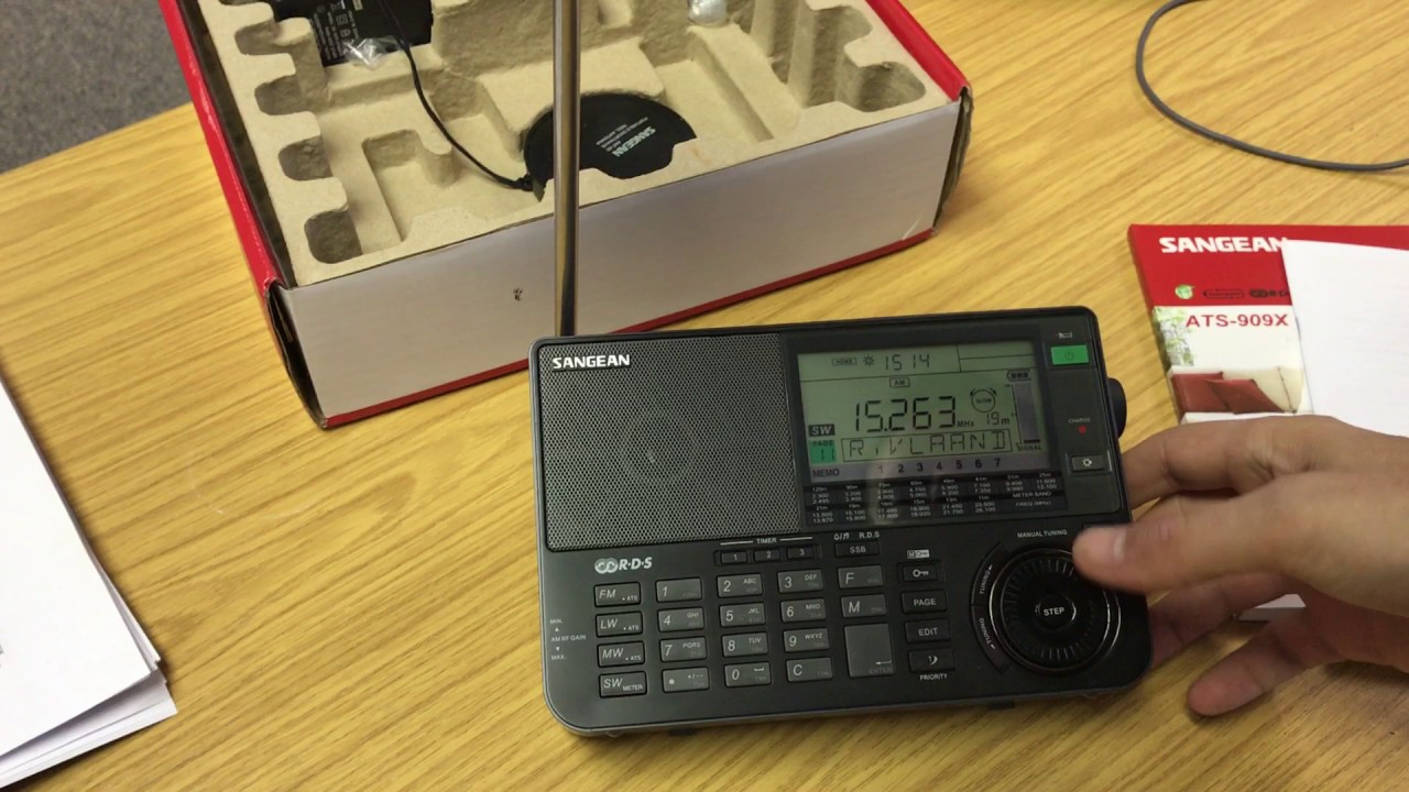 Sangean ATS-909x unboxing and first impressions, with a quick spin