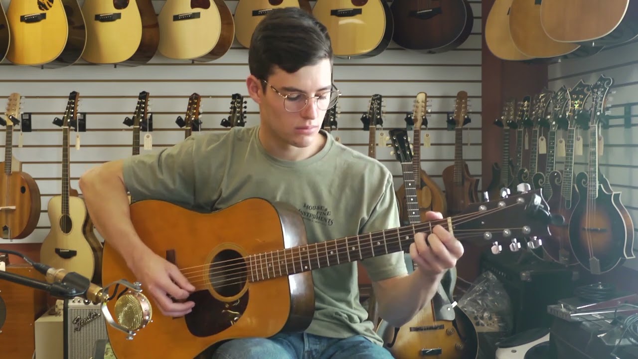 1972 Gibson J-50 Guitar demo no 627988 - YouTube