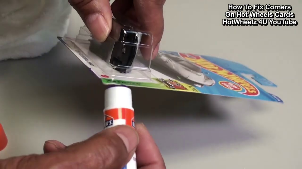 How To Fix Hot Wheels Card Damaged Corners And Edges EASY‬