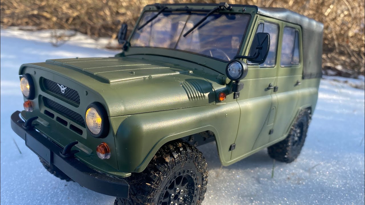 WPL C94 UAZ-469 Brand new first run on the slick icy trail - YouTube