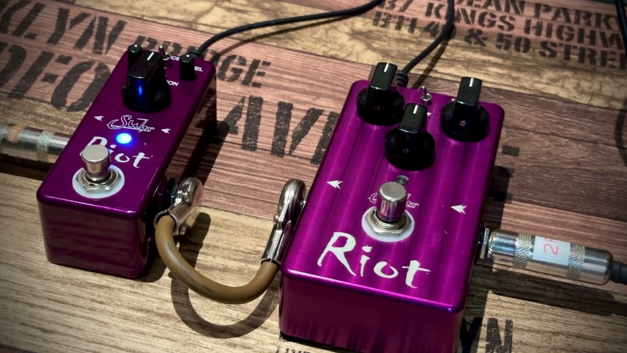 Suhr Riot vs Riot mini - YouTube