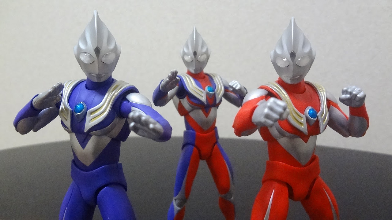 ULTRA-ACT ウルトラマンティガ スカイタイプ&パワータイプ ULTRAMAN